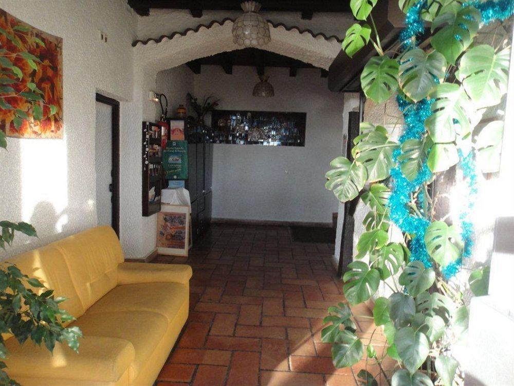 Hotel Le Colibri Lucciana  Kültér fotó