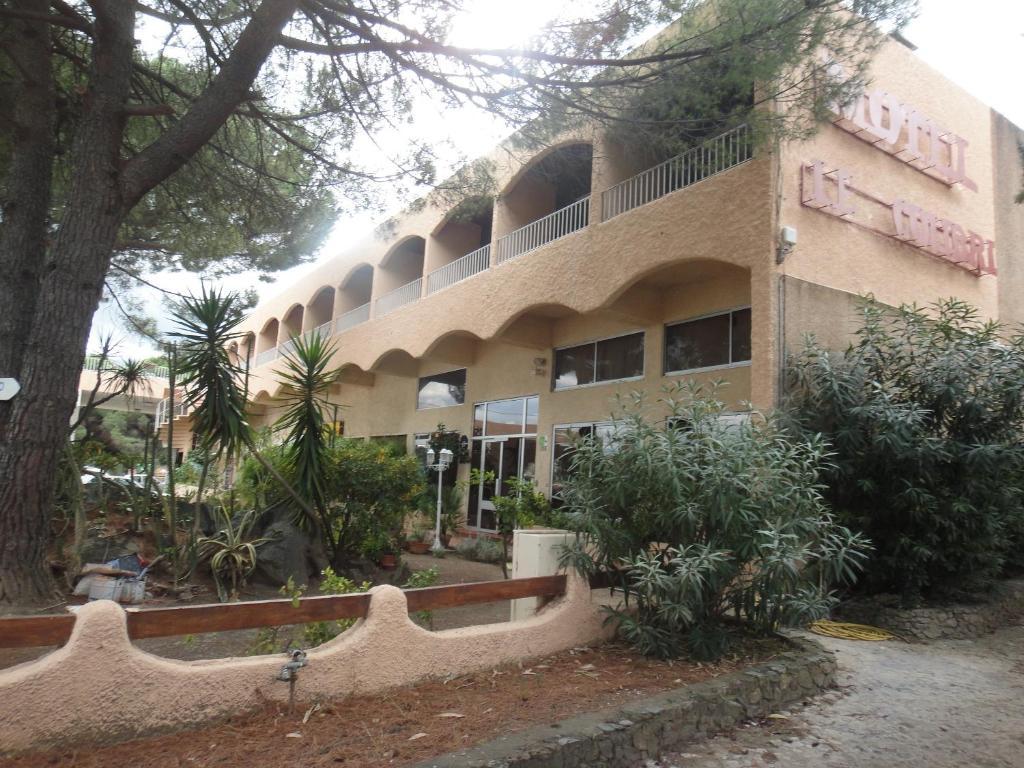 Hotel Le Colibri Lucciana  Kültér fotó