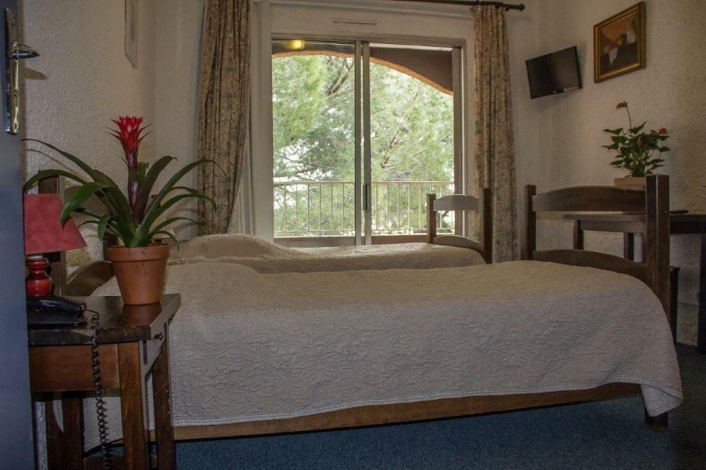 Hotel Le Colibri Lucciana  Kültér fotó
